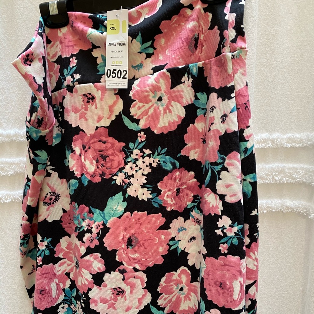 Agnes and Dora pencil skirt NWT
